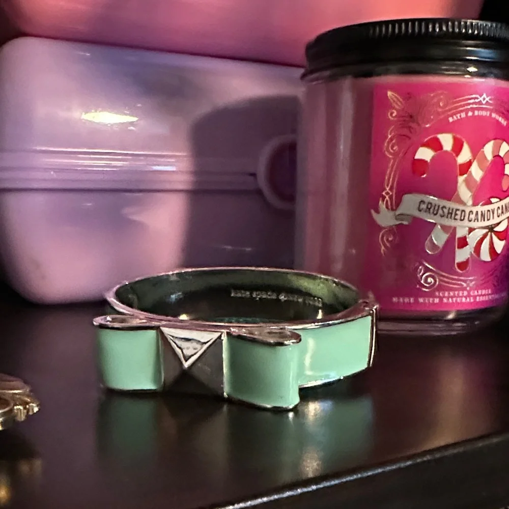 Kate Spade Tiffany Green Bow Belt Bracelet - Picture 3 of 4